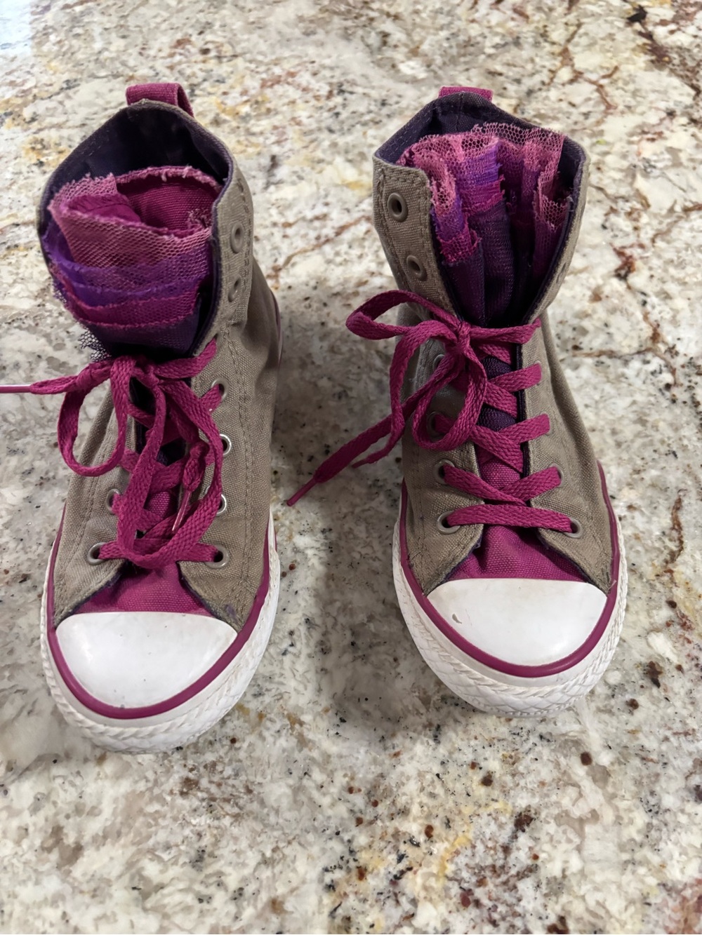 Converse Kids High-Top Sneakers in Taupe and Magenta